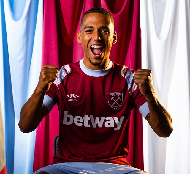 关于最后时刻西汉姆调整名单以备欧冠,官宣签约环节打磨,媒体盛赞,轮换策略被讨论的信息 关于最后时刻西汉姆调整名单以备欧冠,官宣签约环节打磨,媒体盛赞,轮换策略被讨论的信息