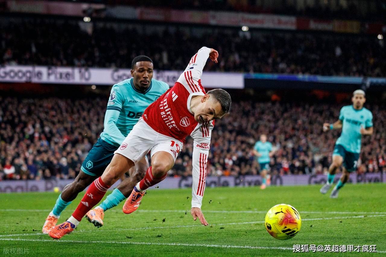 米兰体育- 风云突变！阿森纳冲刺阶段伤情更新；德甲版图或变；态度坚定；更衣室氛围转暖